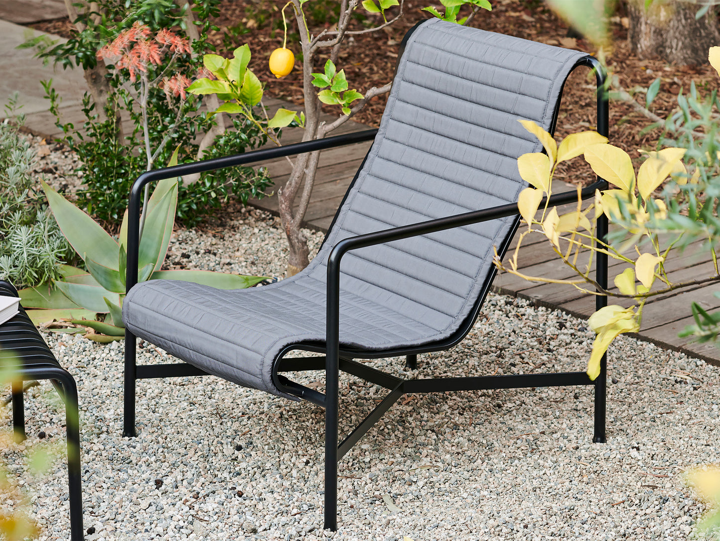 Palissade Anthracite Lounge Chair (High) with Sky Grey Quilted Cushion