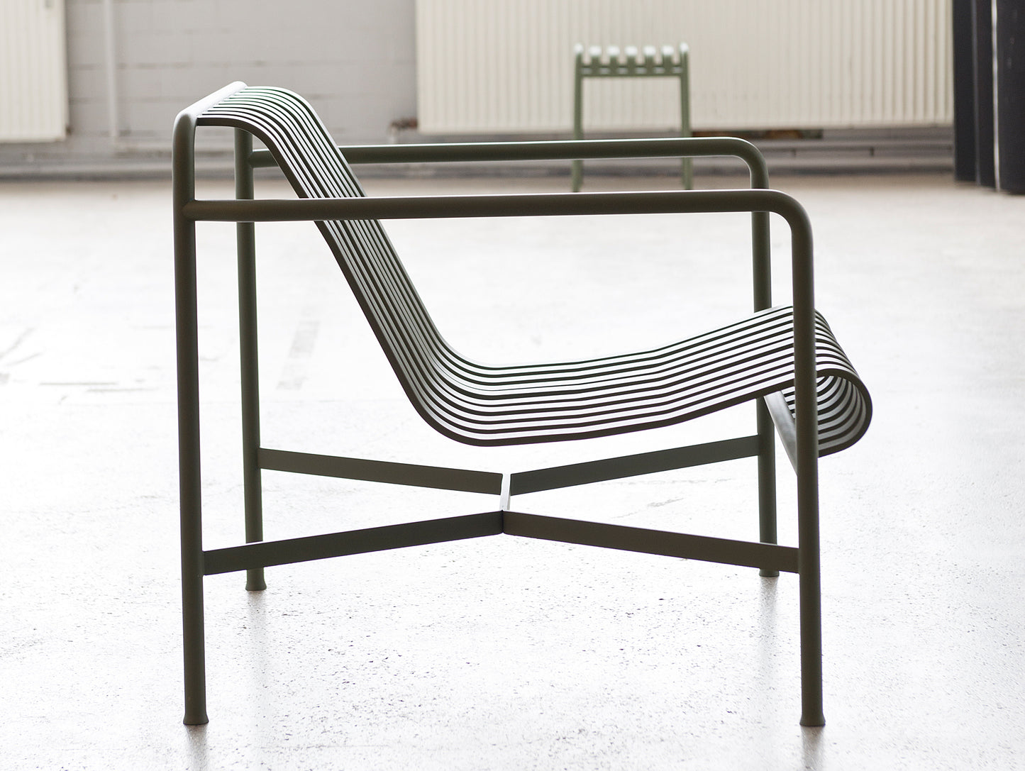 Palissade Lounge Chair, Low, Olive