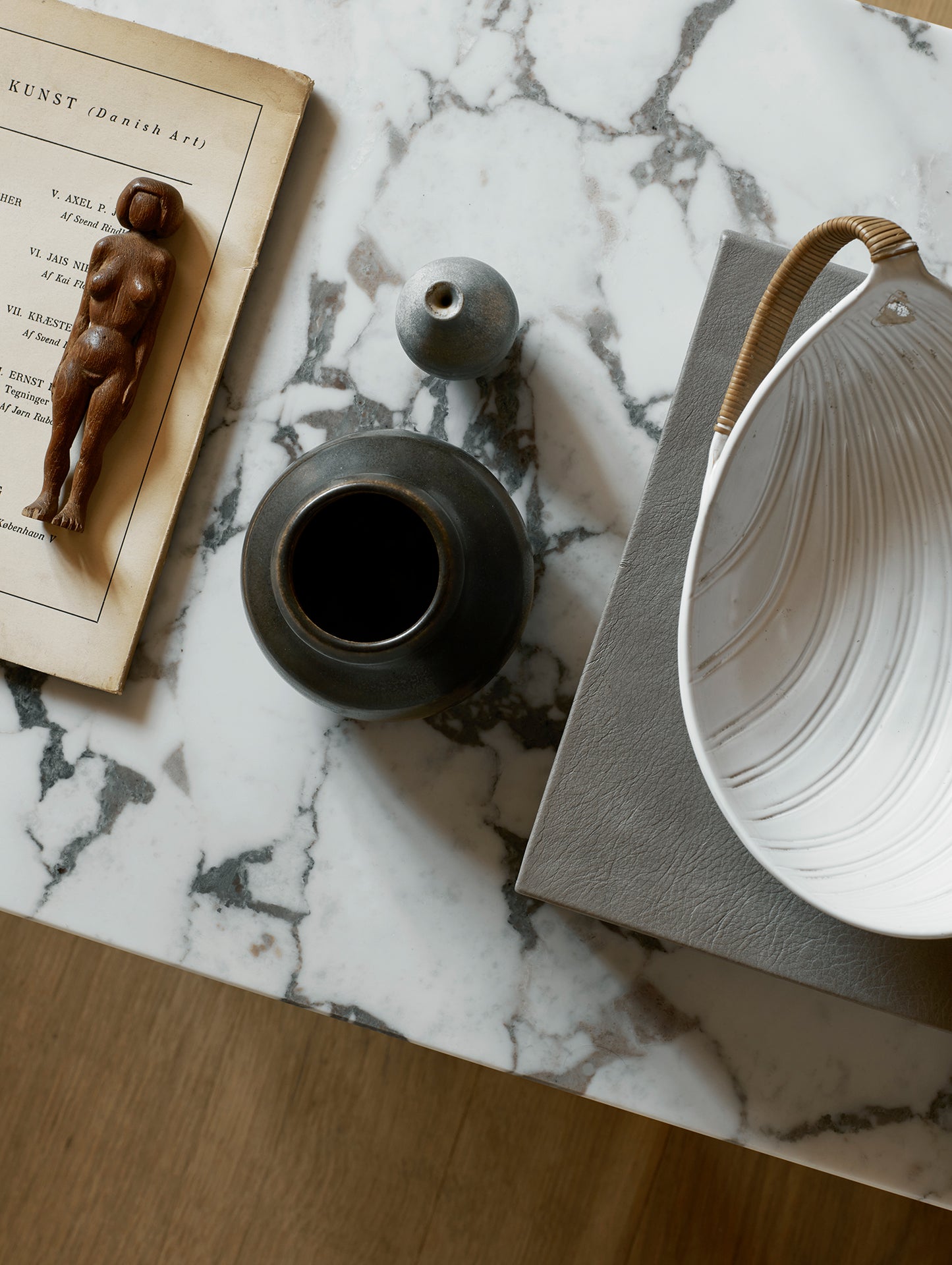 Androgyne Lounge Table by Menu - Calacatta Viola Marble Top