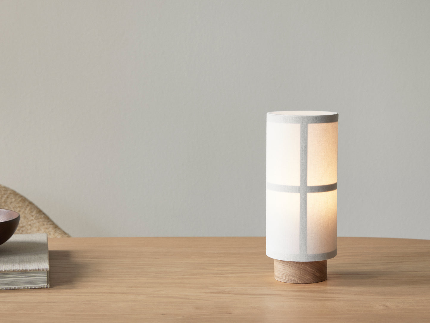 Hashira Table Lamp by Menu - White Linen