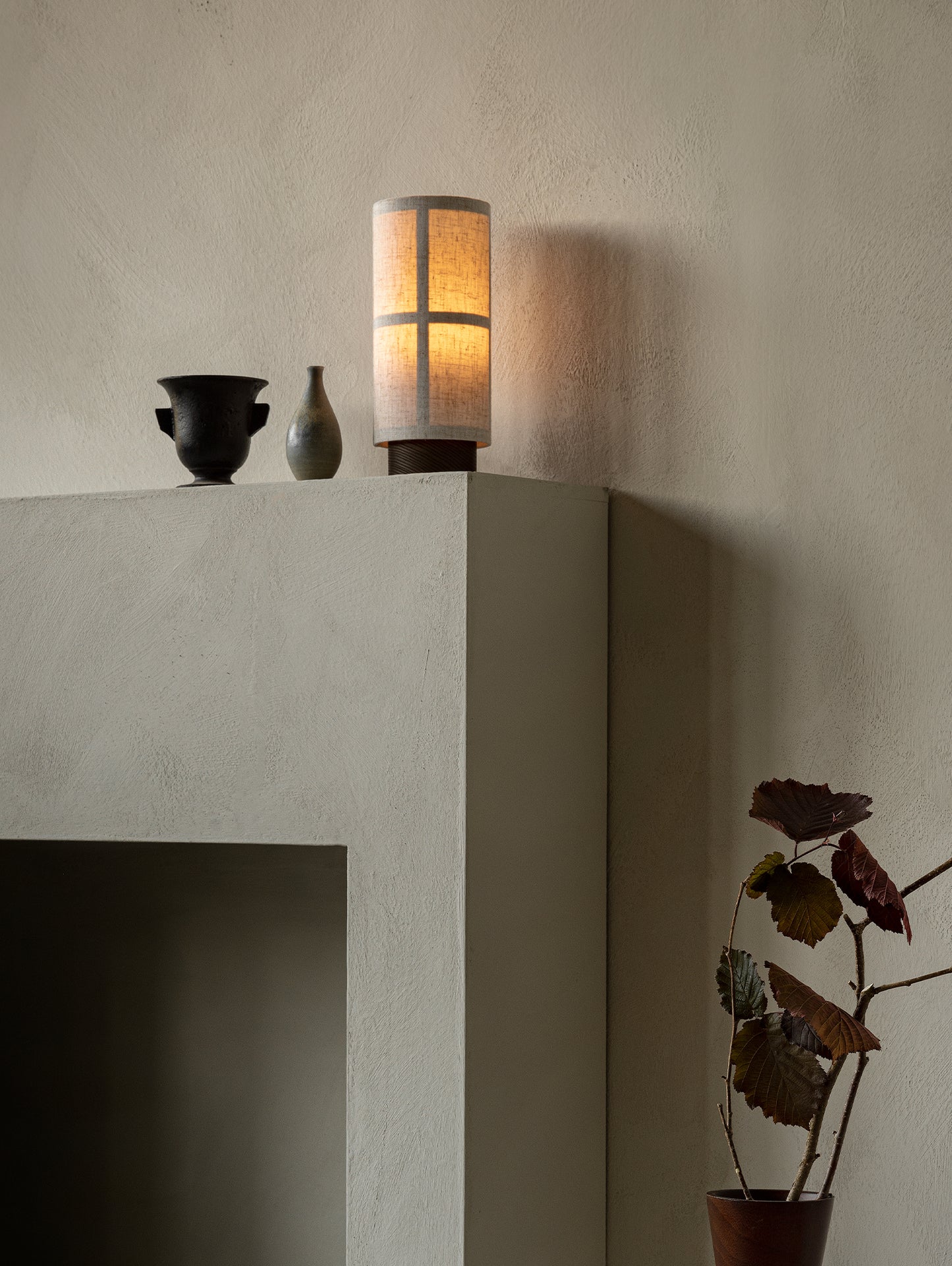 Hashira Table Lamp by Menu - Raw Linen