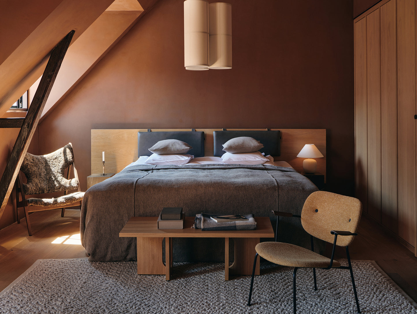 Androgyne Lounge Table