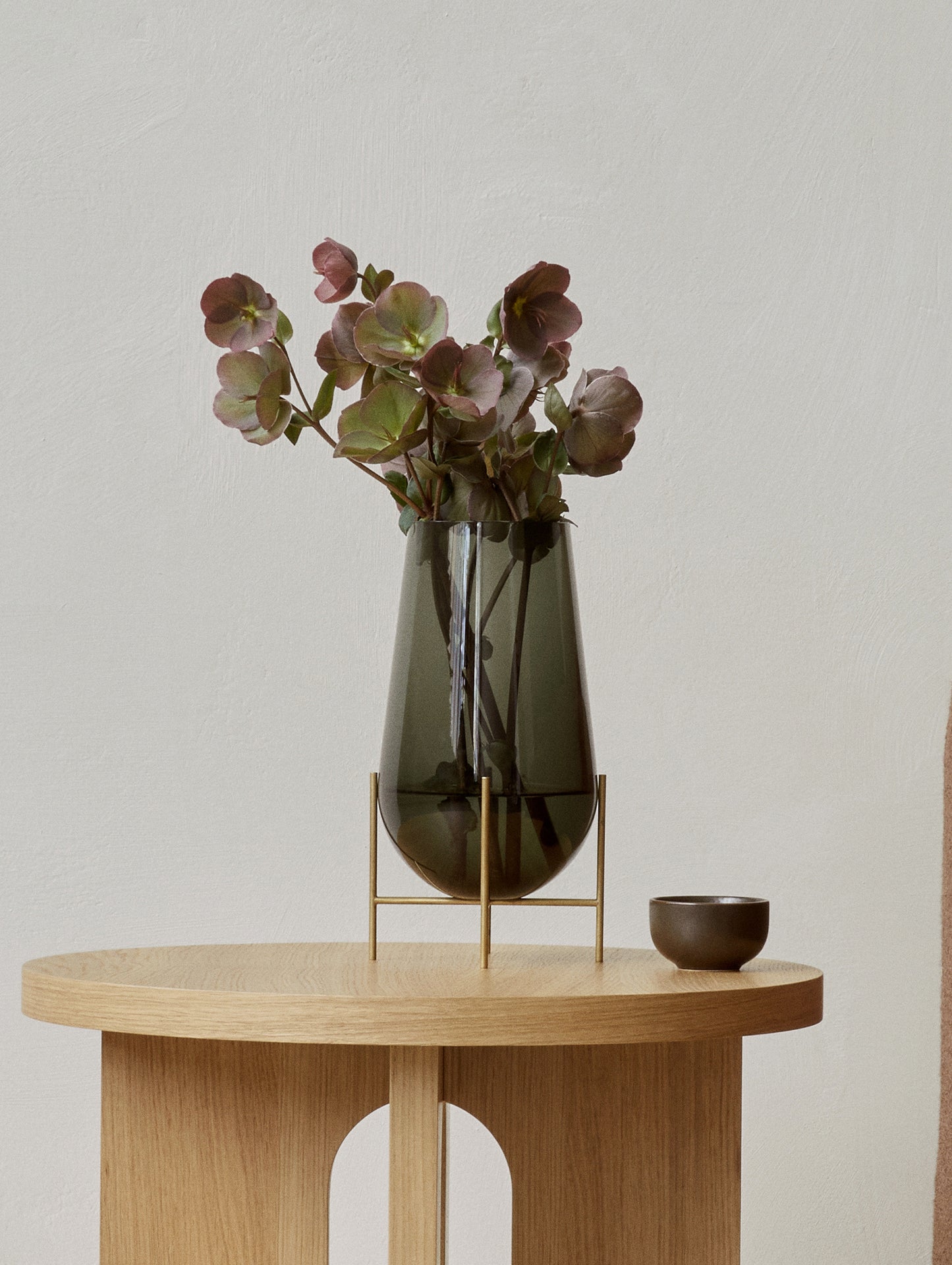 Échasse Vase (Smoke Edition) by Menu