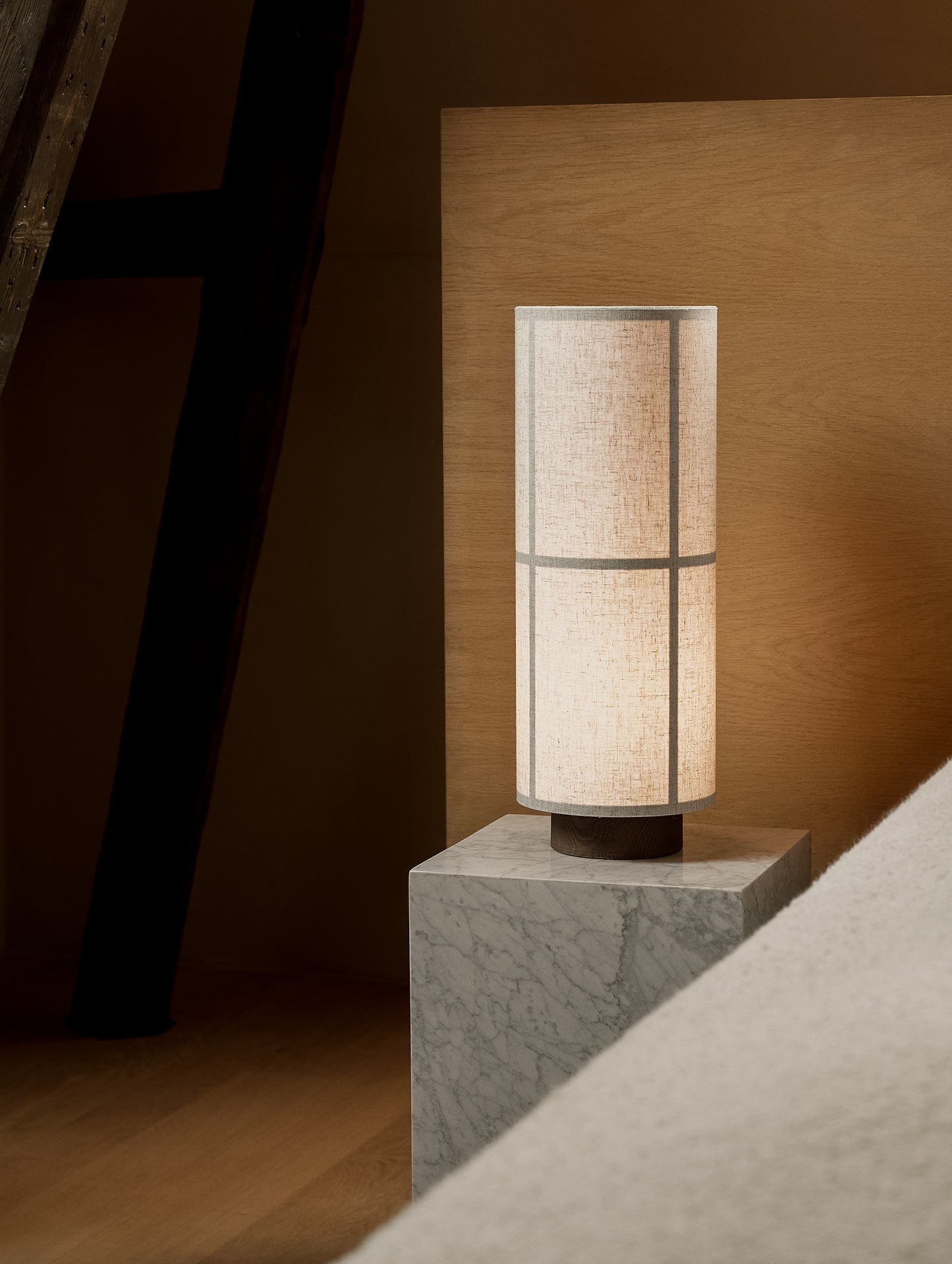 Plinth Cubic - Carrara Marble - by Menu