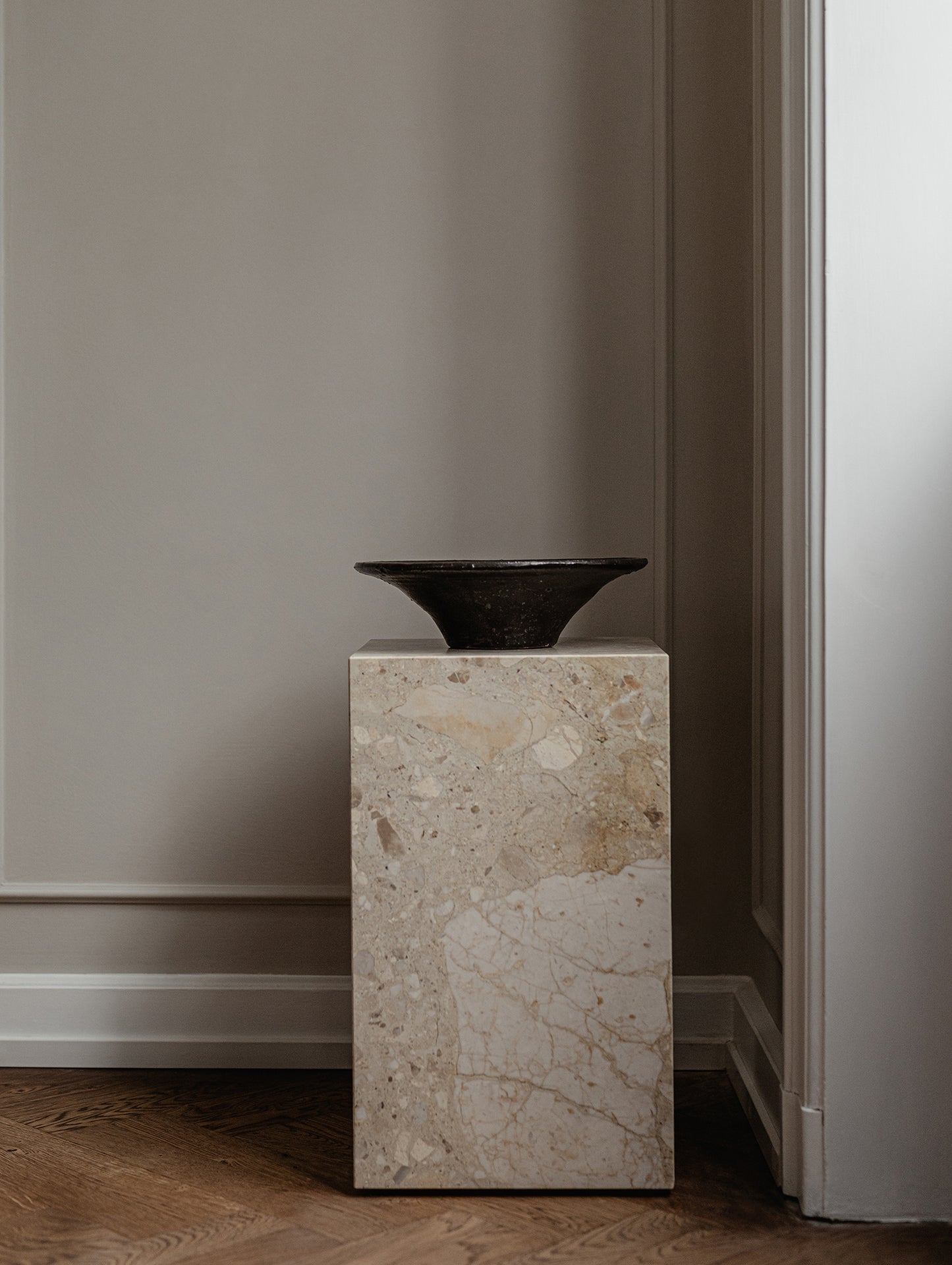 Plinth Tall - Sand Kunis Breccia Marble - Menu