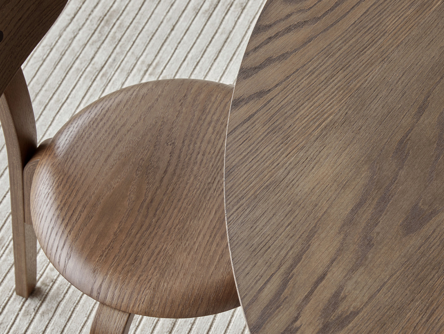 Snaregade Dining Table - Circle by Menu / D120 cm / Dark Stained Oak Veneer Tabletop / Black Steel Base