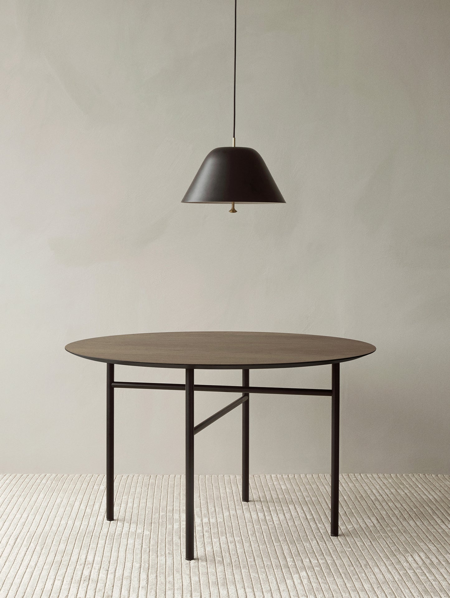 Snaregade Dining Table - Circle by Menu / D120 cm / Dark Stained Oak Veneer Tabletop / Black Steel Base