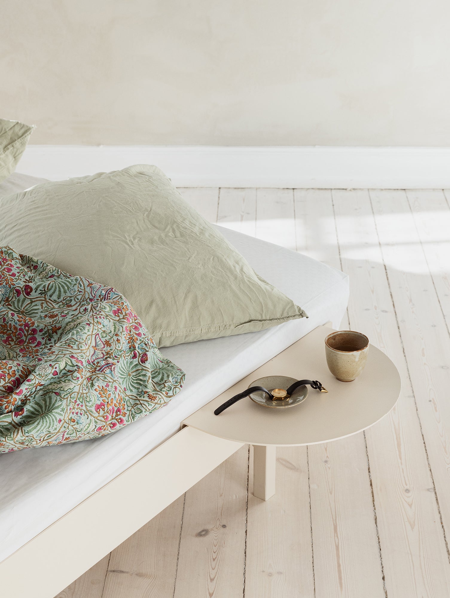 Moebe Expandable Bed - 90 to 180 cm / Sand