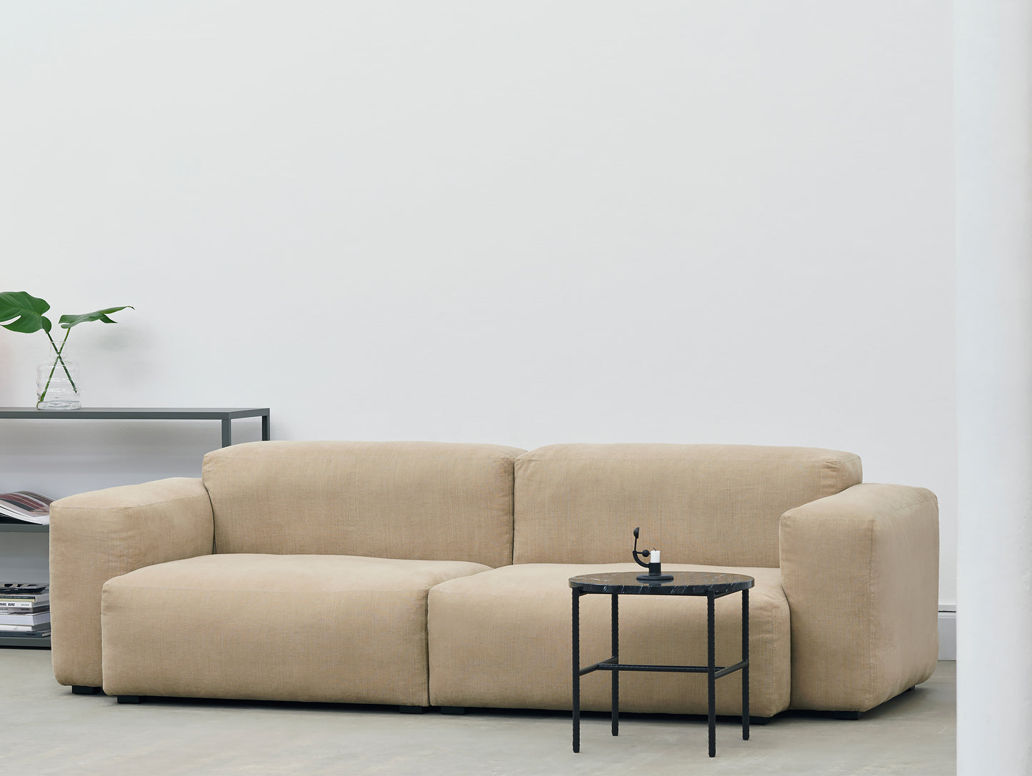 Mags Soft 2.5 Seater Sofa (Low Armrest) Linara Doeskin 216