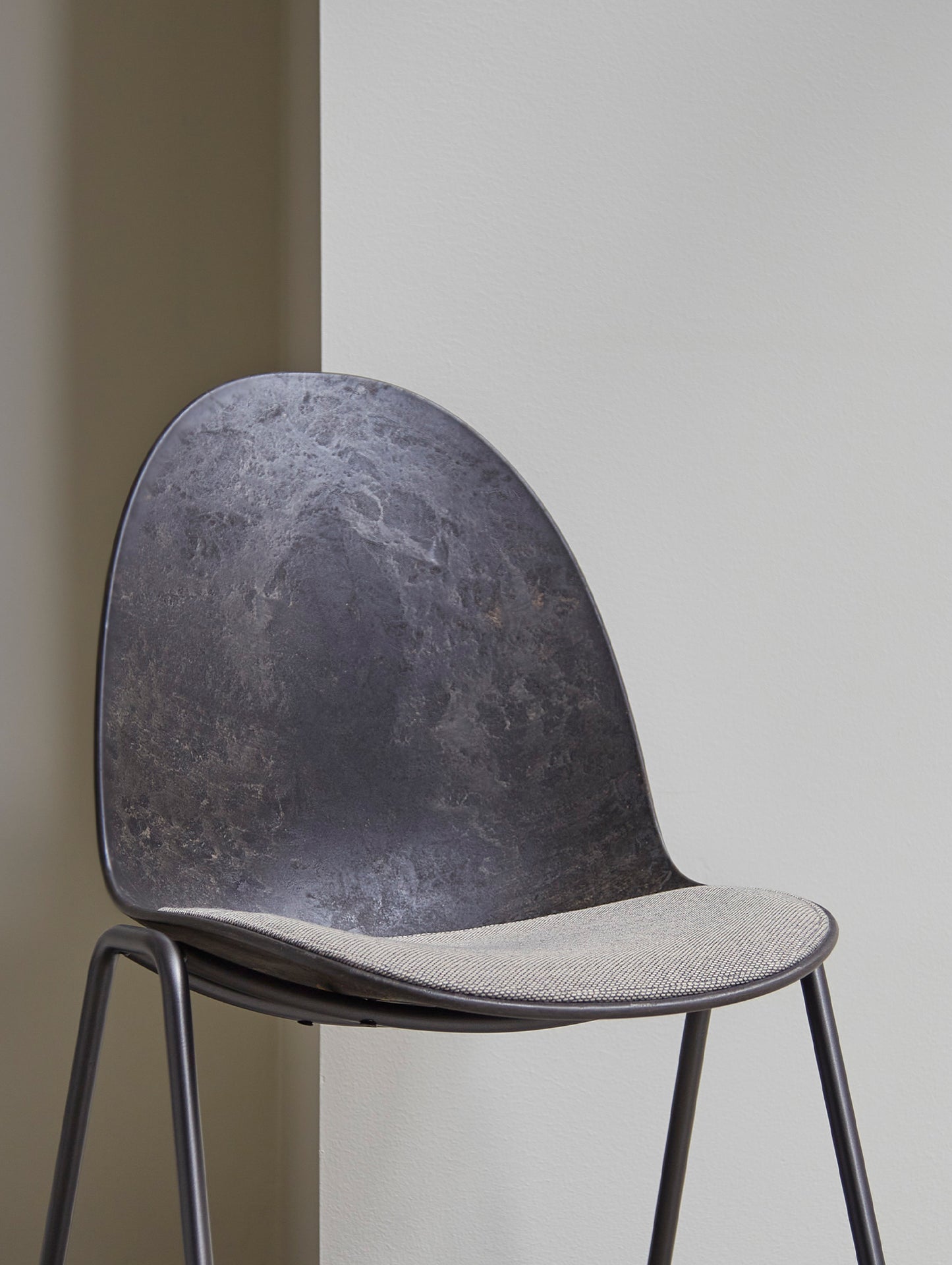Eternity Seat Upholstered Sidechair by Mater / Re-wool 218