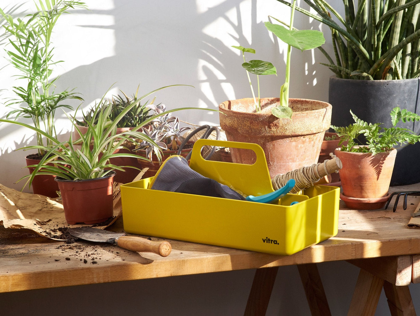 Toolbox by Vitra - Mustard