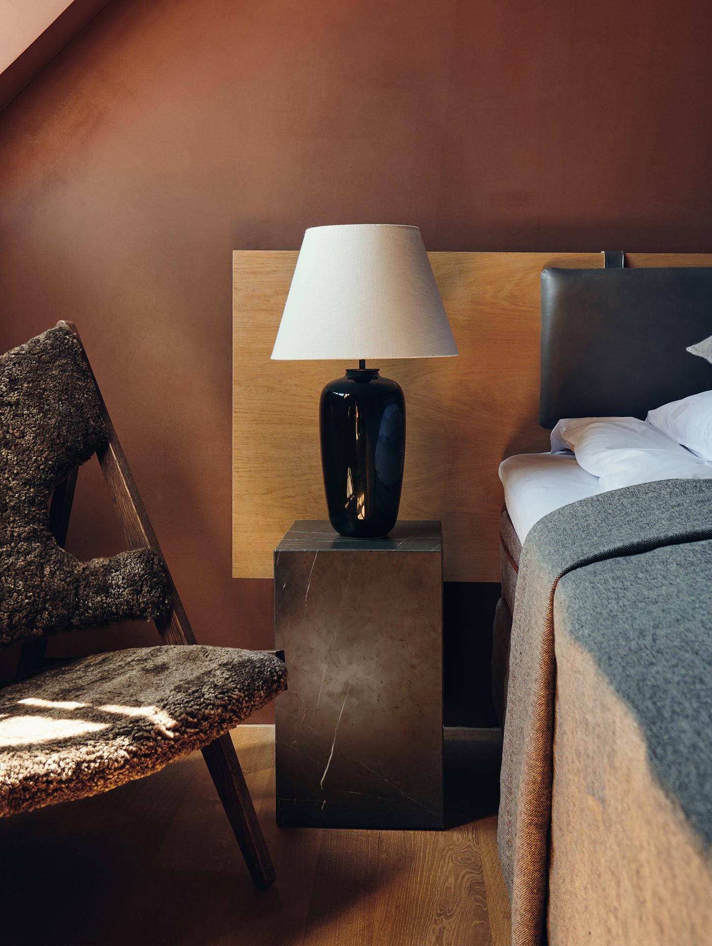Plinth Tall - Grey Kendzo Marble - Menu