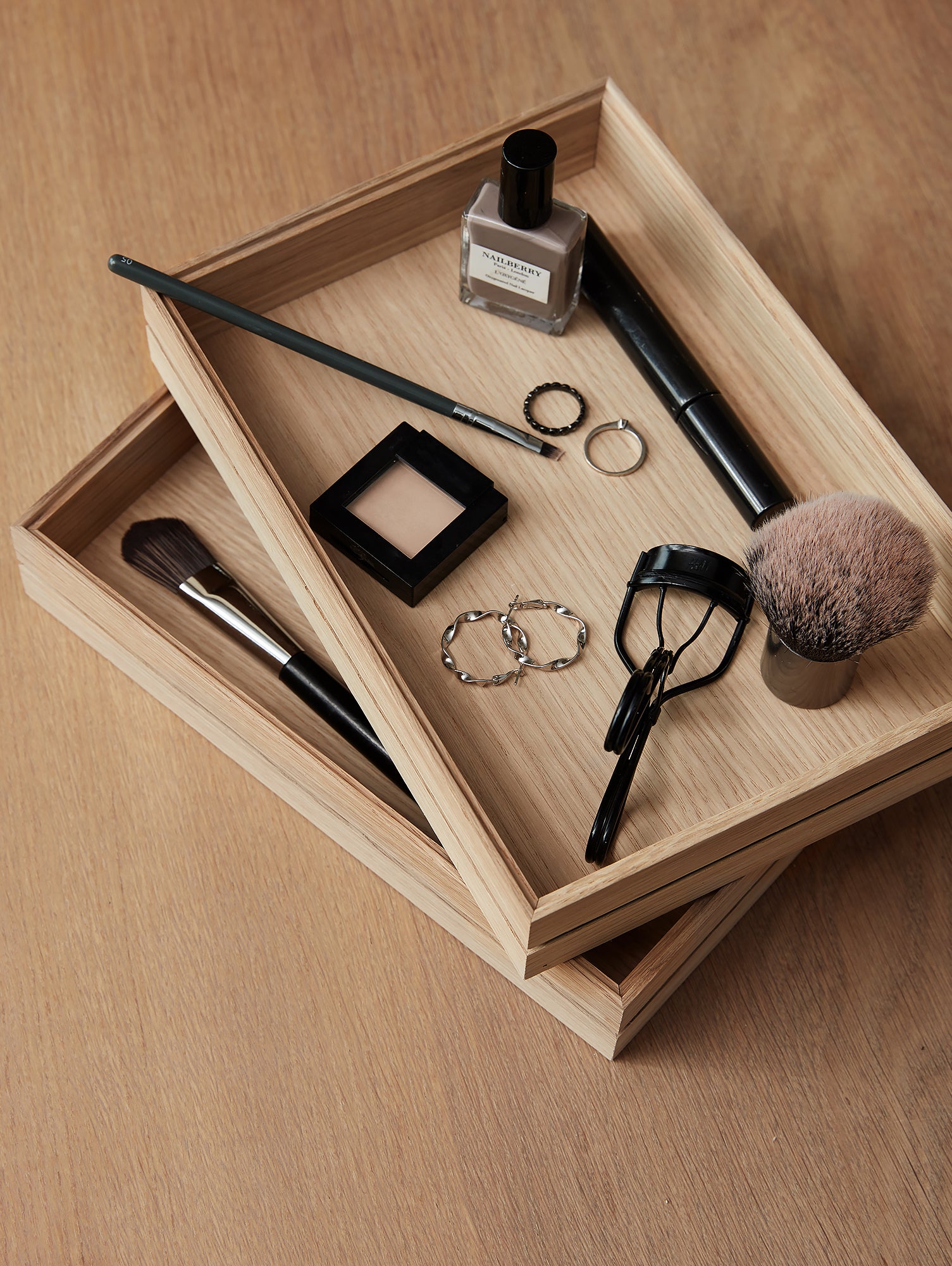 Organise in Oak by Moebe