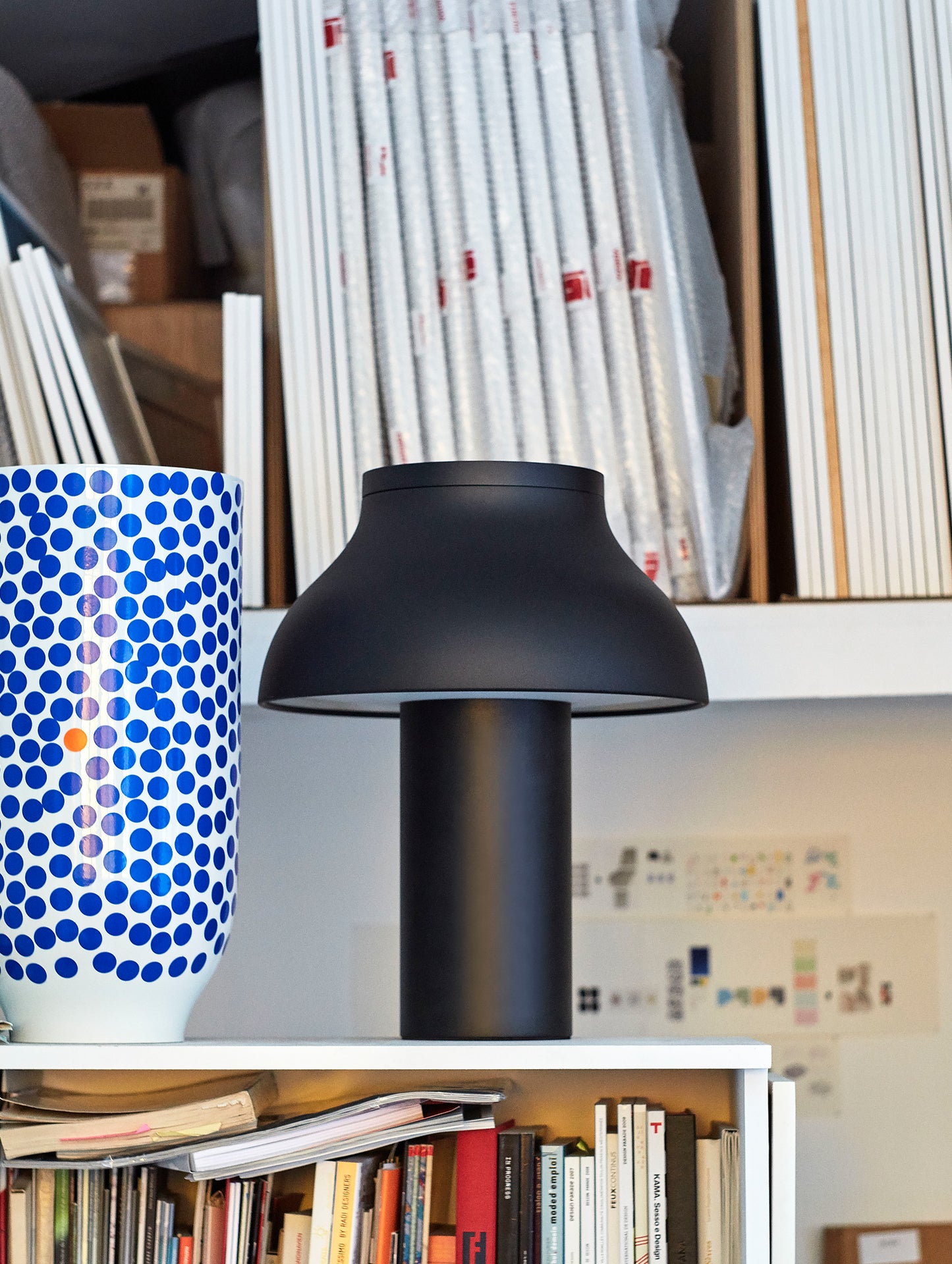 HAY PC Table Lamp - Large, Soft Black Aluminium