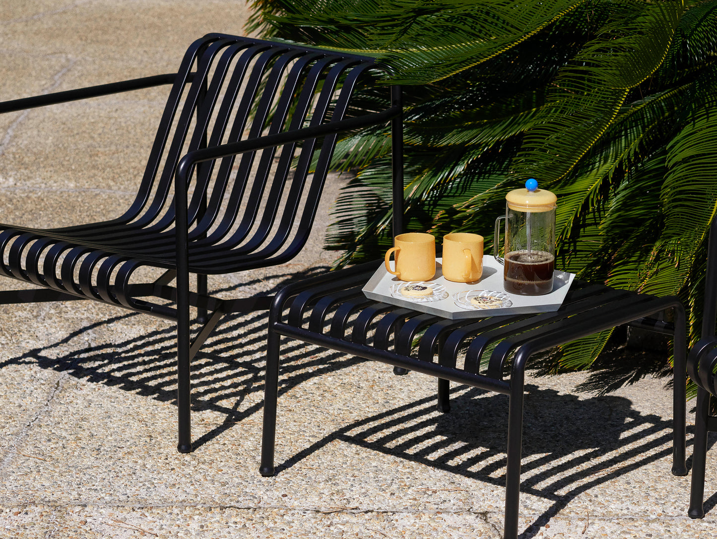 Palissade Lounge Chair Low and Ottoman in Anthracite