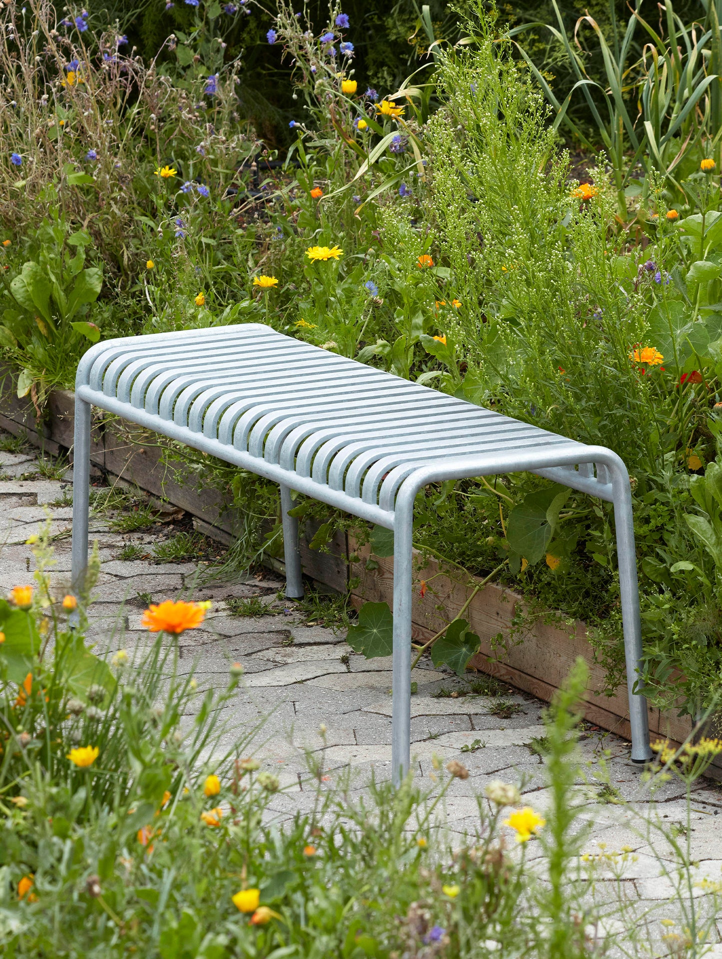 HAY Palissade Bench - Hot Galvanised