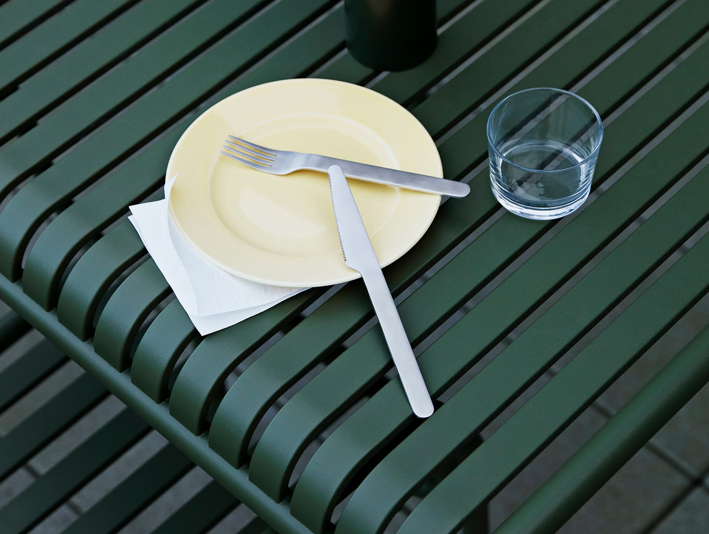 HAY Palissade Table, 80 cm, Olive