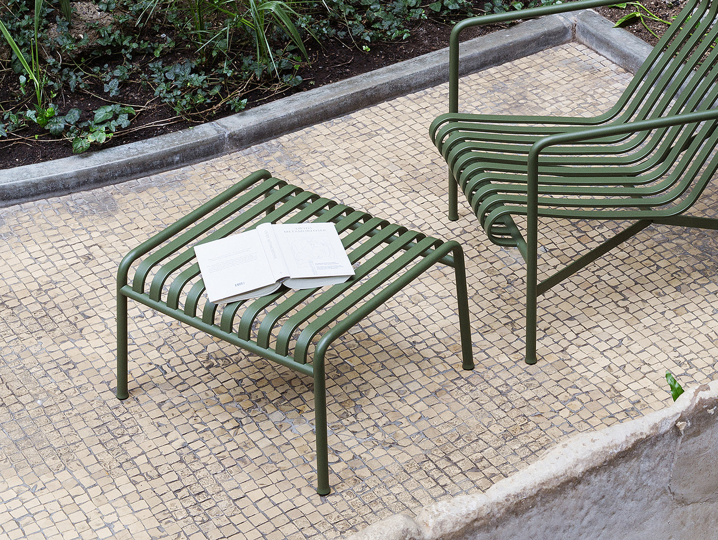 HAY Palissade Ottoman in Olive