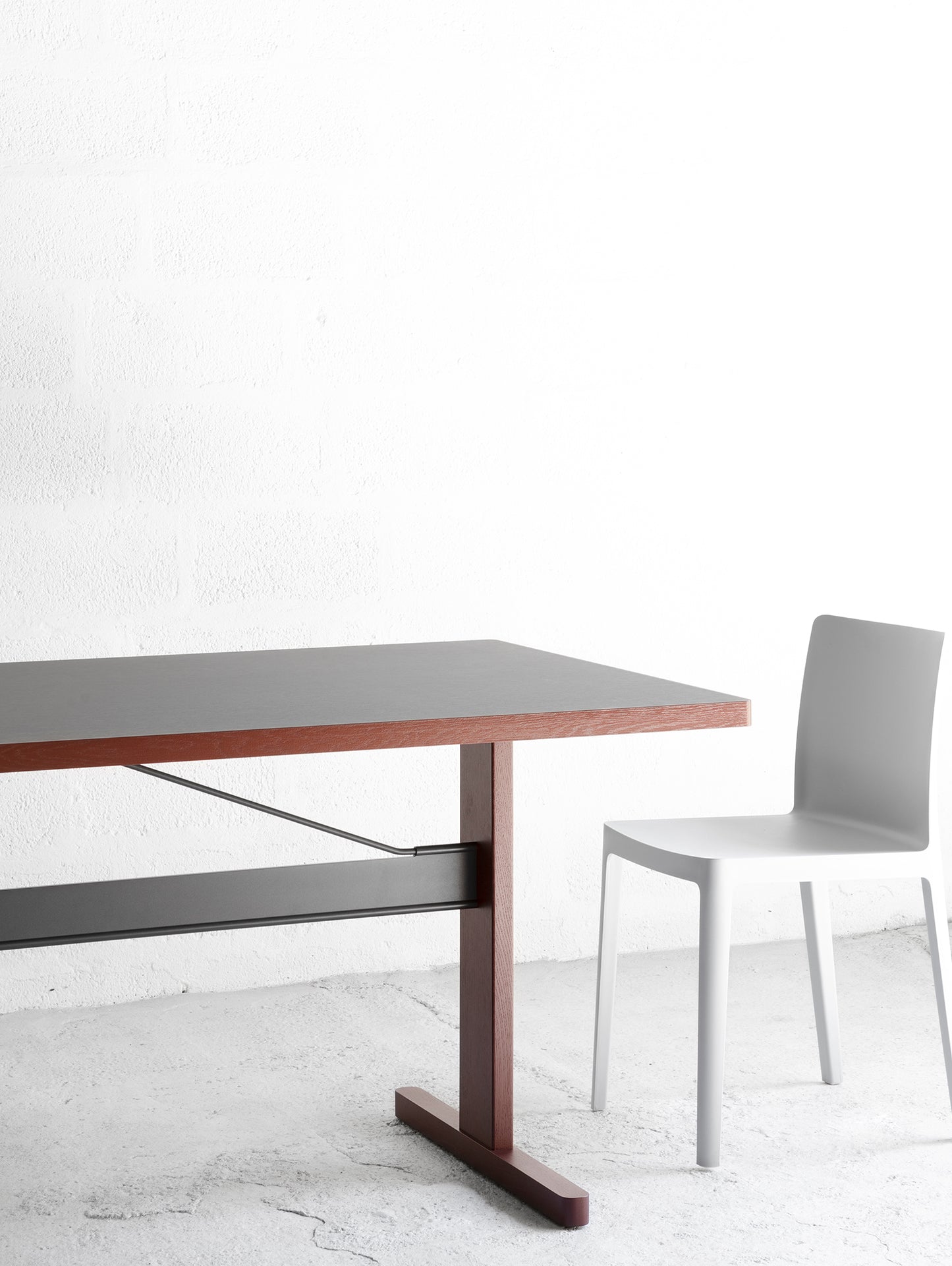 Passerelle Table (Laminate and Linoleum Tabletop)