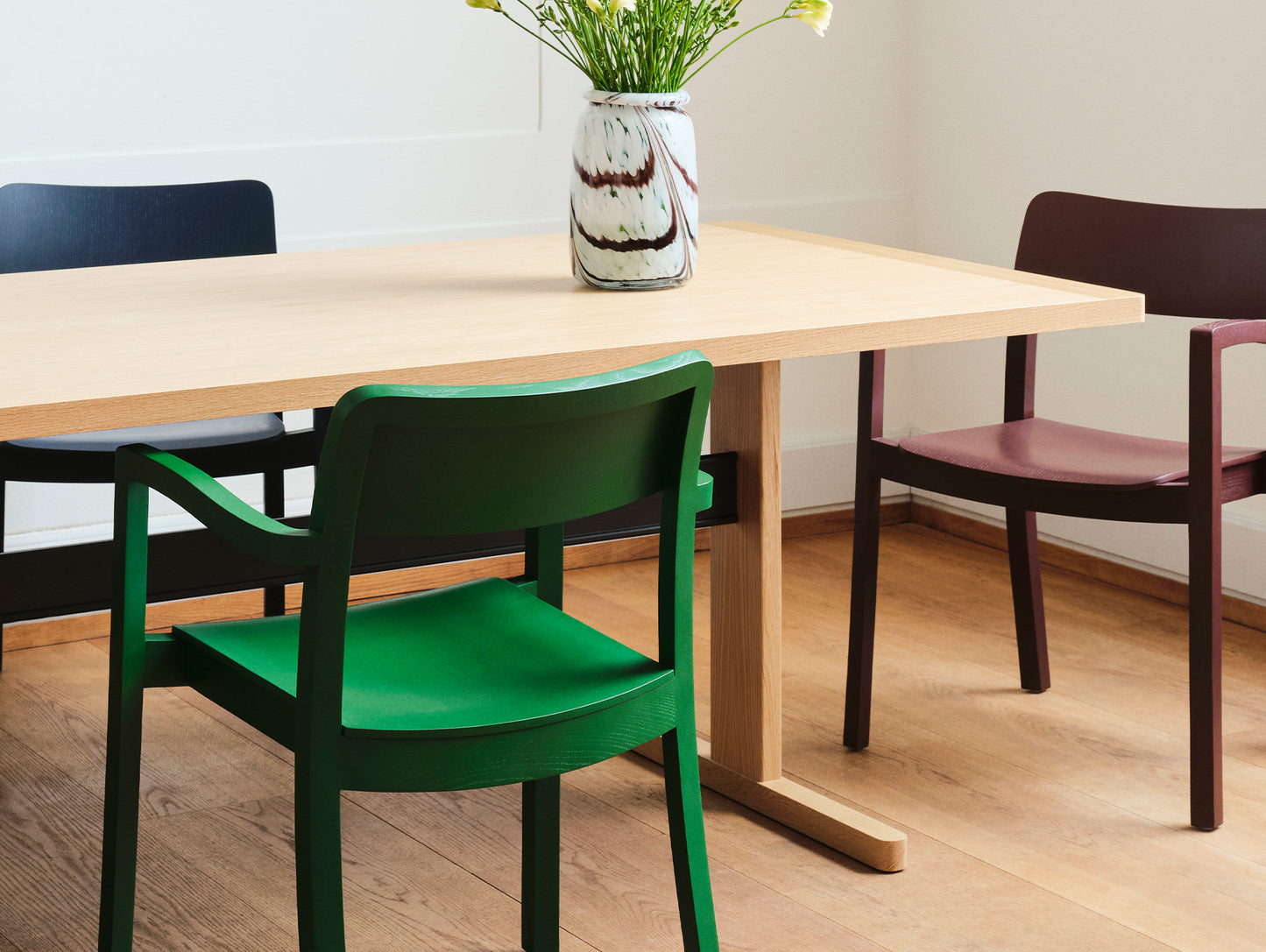 Passerelle Table (Veneer Tabletop) by HAY - Length: 300 cm / Oak Tabletop with Ink Black Crossbar