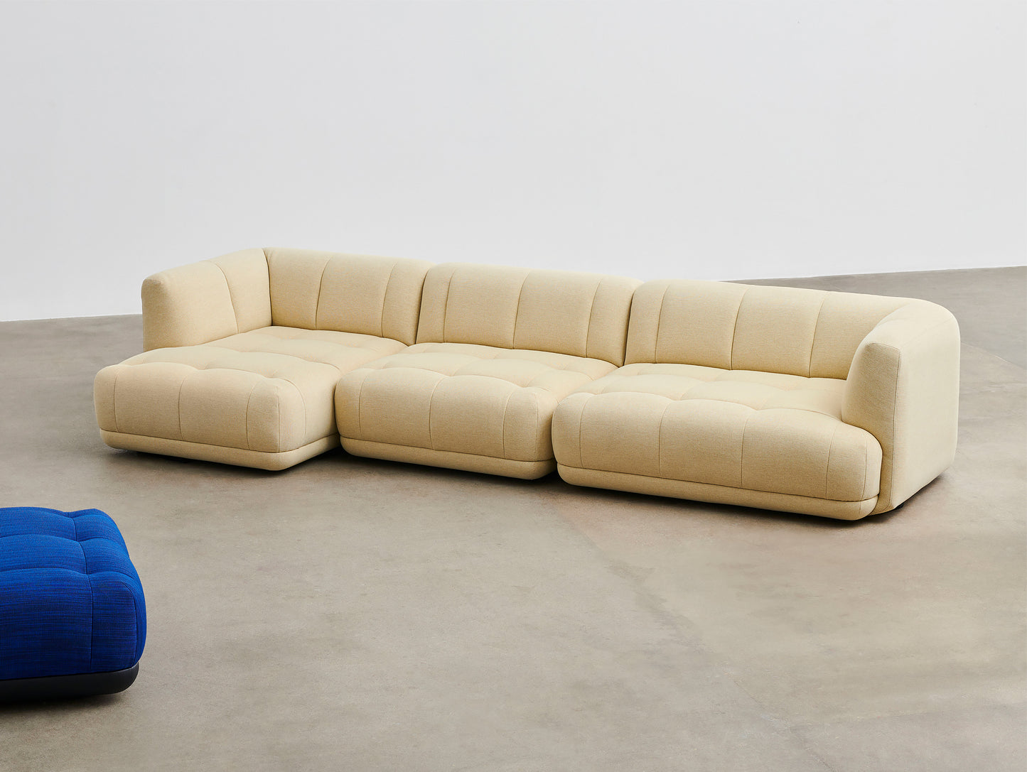 Quilton Sofa - Combination 17 in Mode Henge 014 by HAY