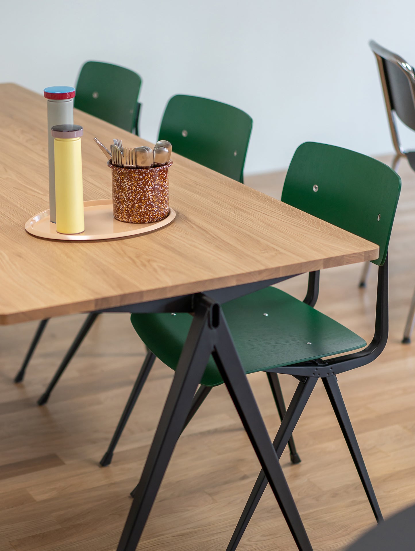 HAY Result Chair in Forest Green with Pyramid Table 02