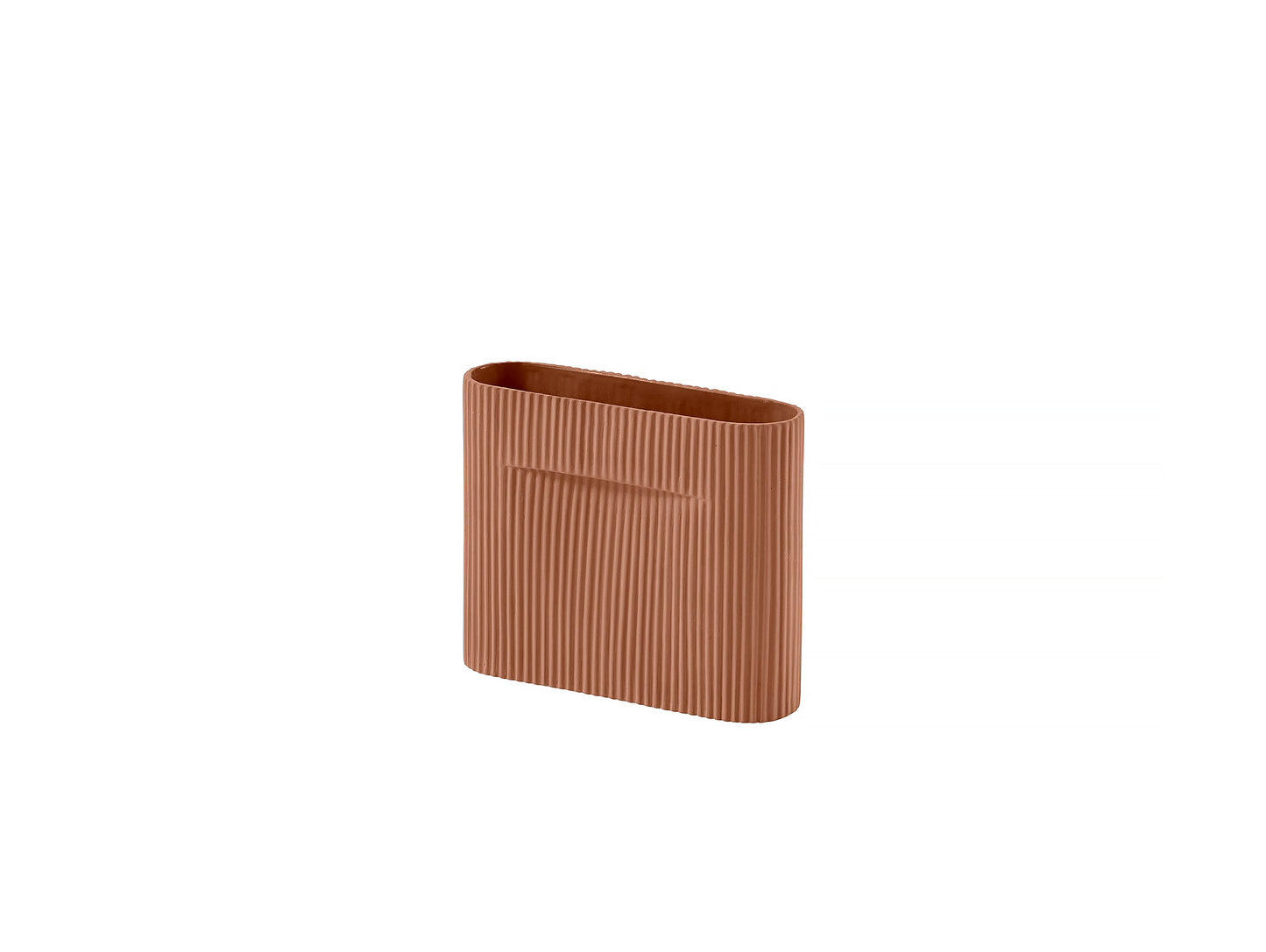 16.5cm Ridge vase in Terracotta by Muuto