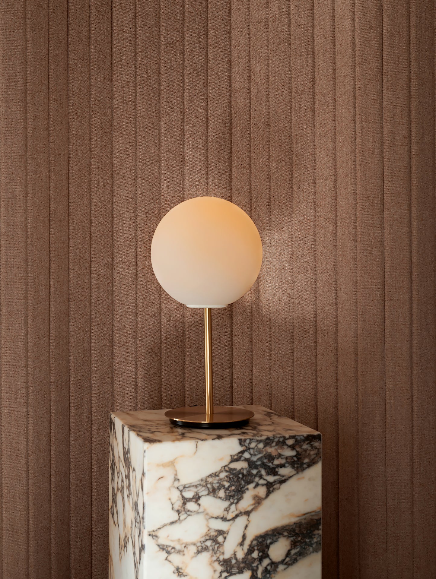 Plinth Tall - Rose Calacatta Viola Marble - Menu