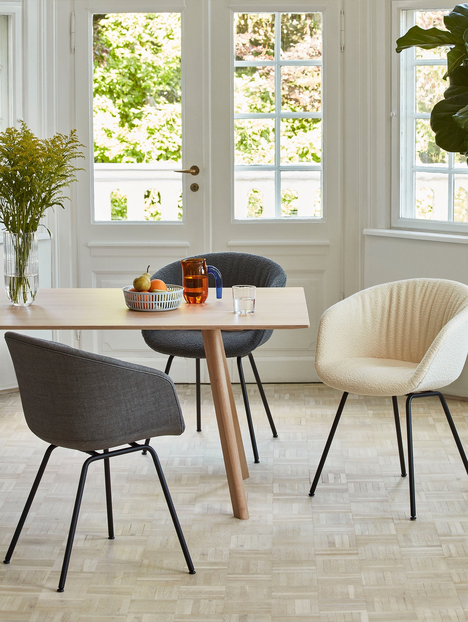 Copenhague Dining Table CPH30 by HAY / 90 x 250 cm / Oak top / Oak base (water based lacquer).