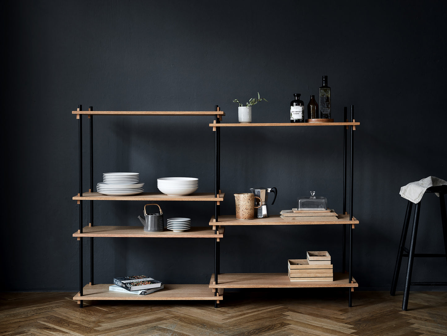 Moebe Shelving System - S.115.2.A Set in Black / Oiled Oak