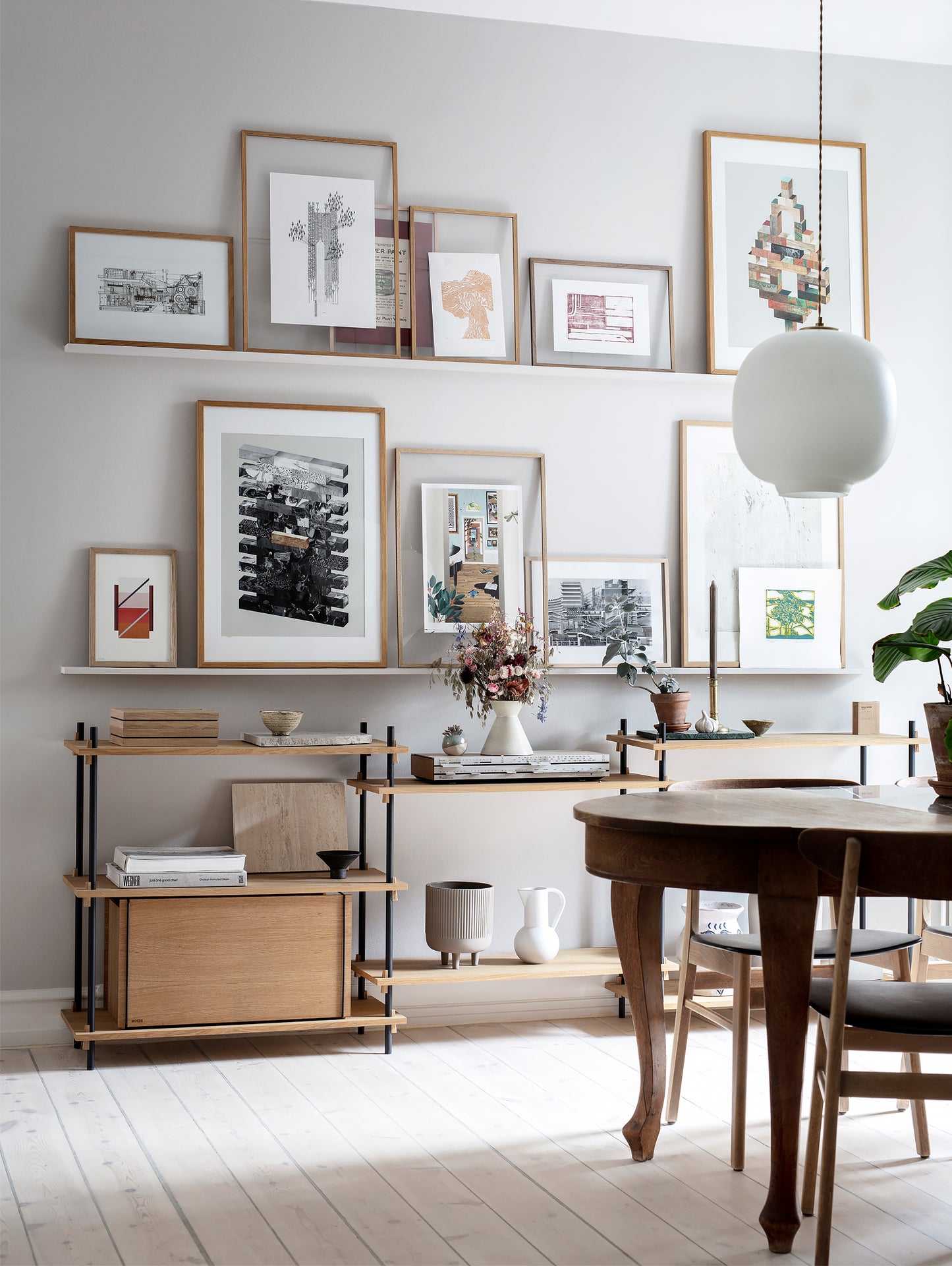 Moebe Shelving System - S.85.3.A Set in Black / Oiled Oak