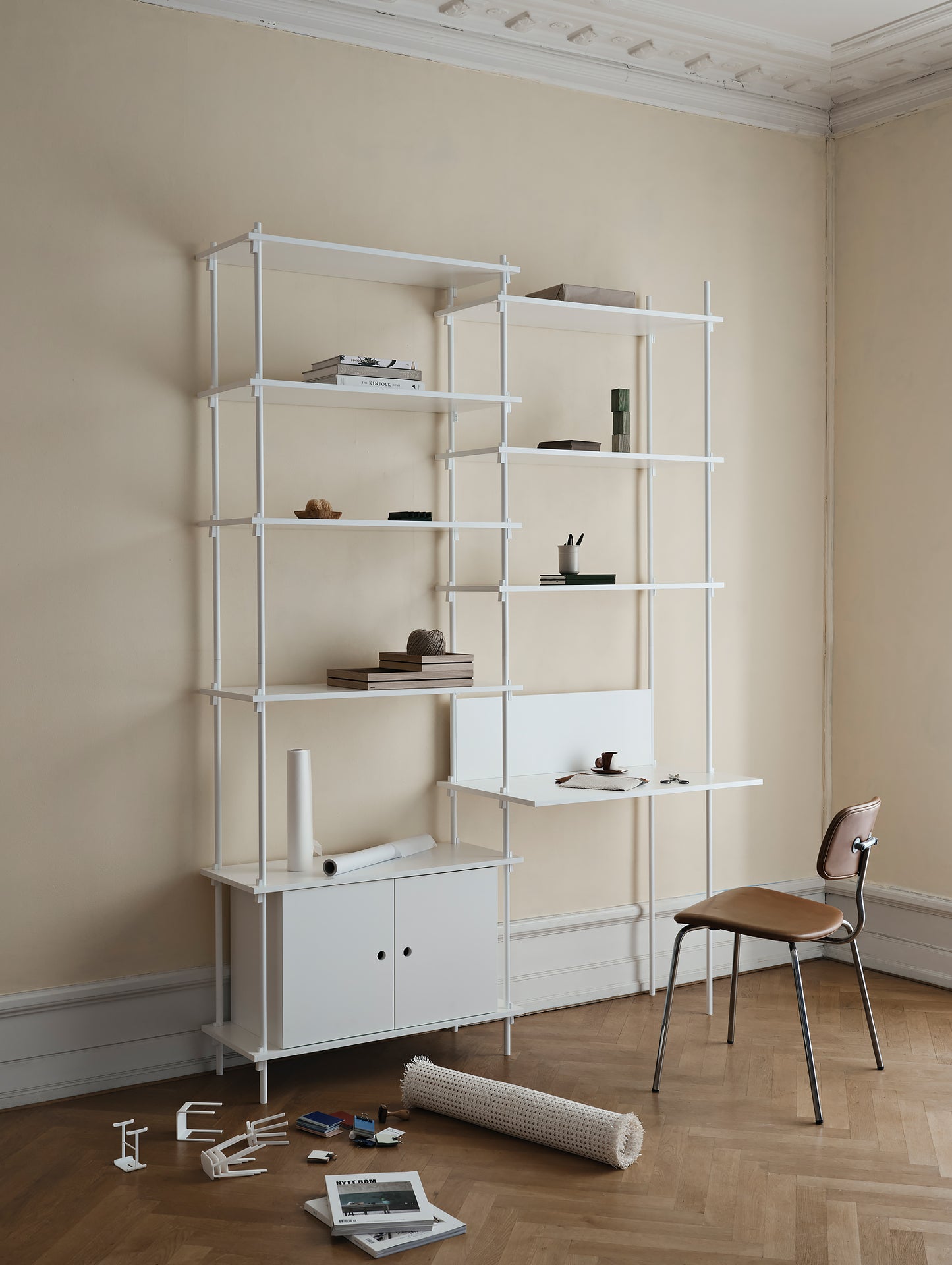 Moebe Shelving System 200 cm - White uprights with White Lacquered Components, Cabinet and Desk