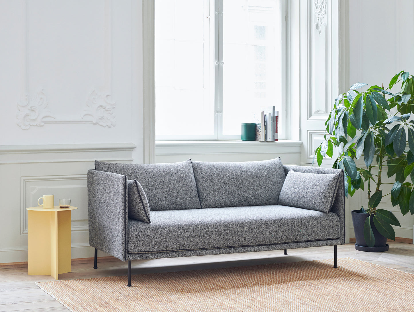 Silhouette Sofa - Olvai 03, Black Painted Steel Base, Black Sense Leather Piping