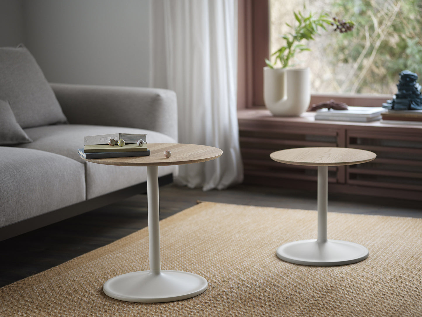 Soft Side Table by Muuto - Oak Top and Off-White Base