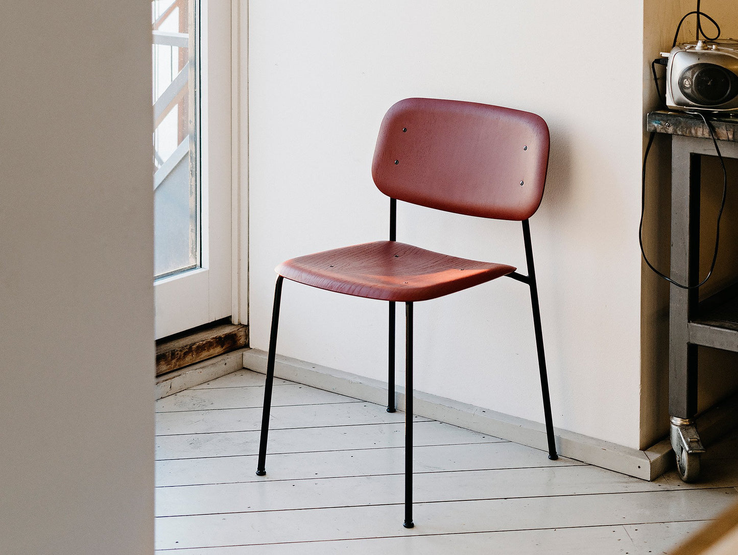 Soft Edge 40 (Steel Dining Chair)