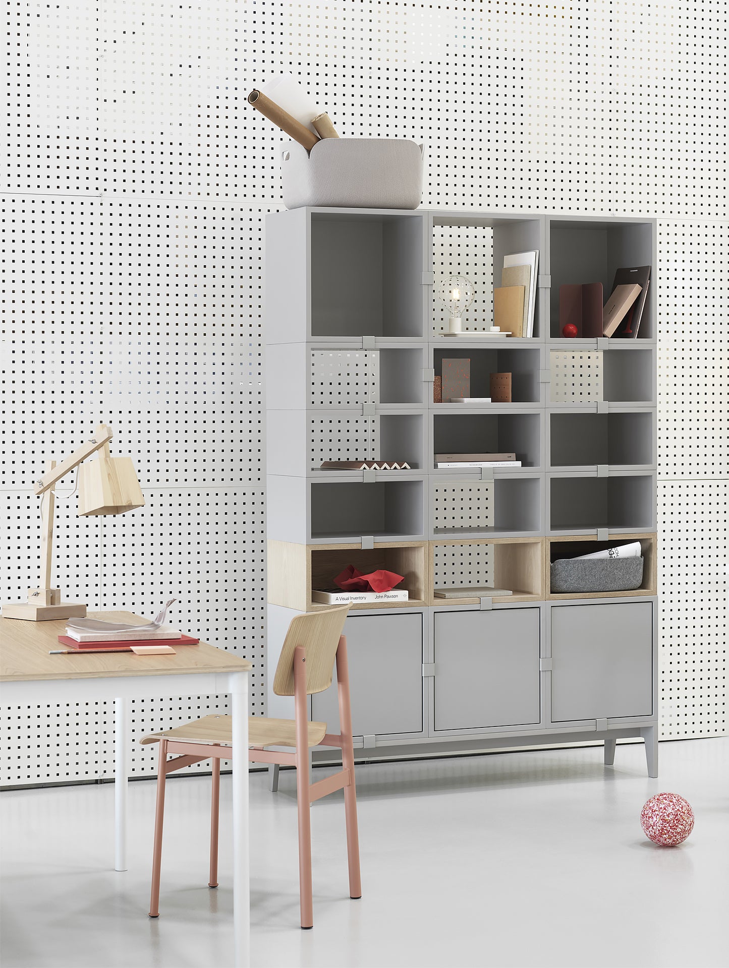 Stacked Shelf System 2.0 by Muuto