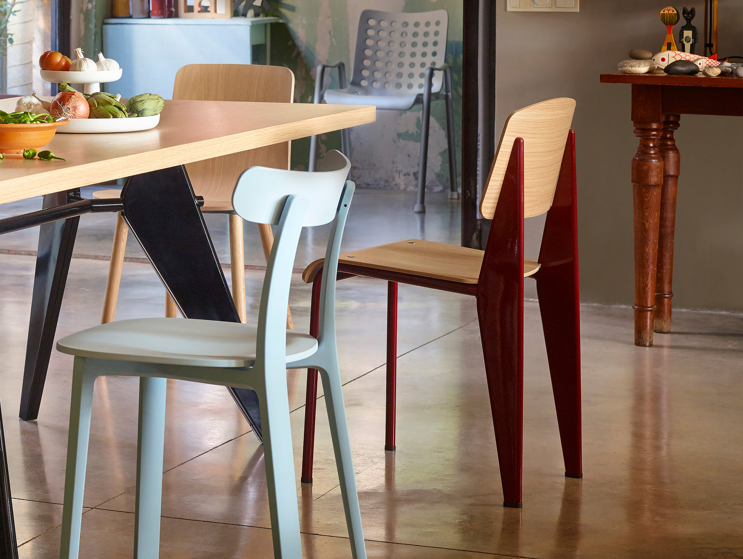 Prouvé Standard Chair by Vitra - Natural Oak, Japanese Red