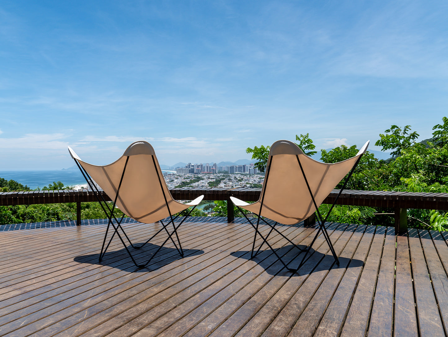 Sunshine Mariposa Butterfly Chair by Cuero - Zinc Coated Black Steel Frame / Natural Cover