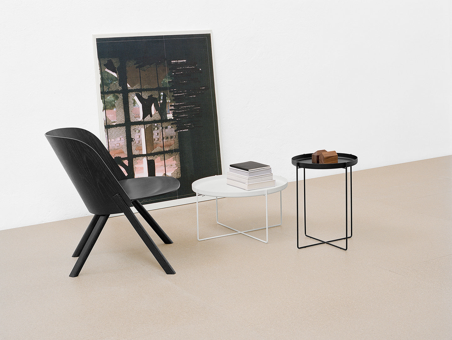 Black That Lounge Chair by e15