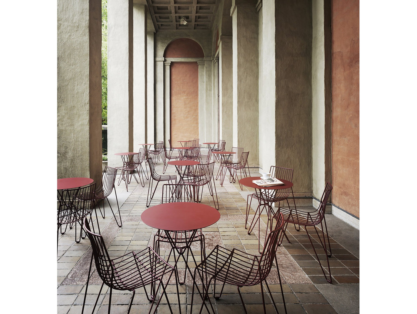 Tio Cafe Table