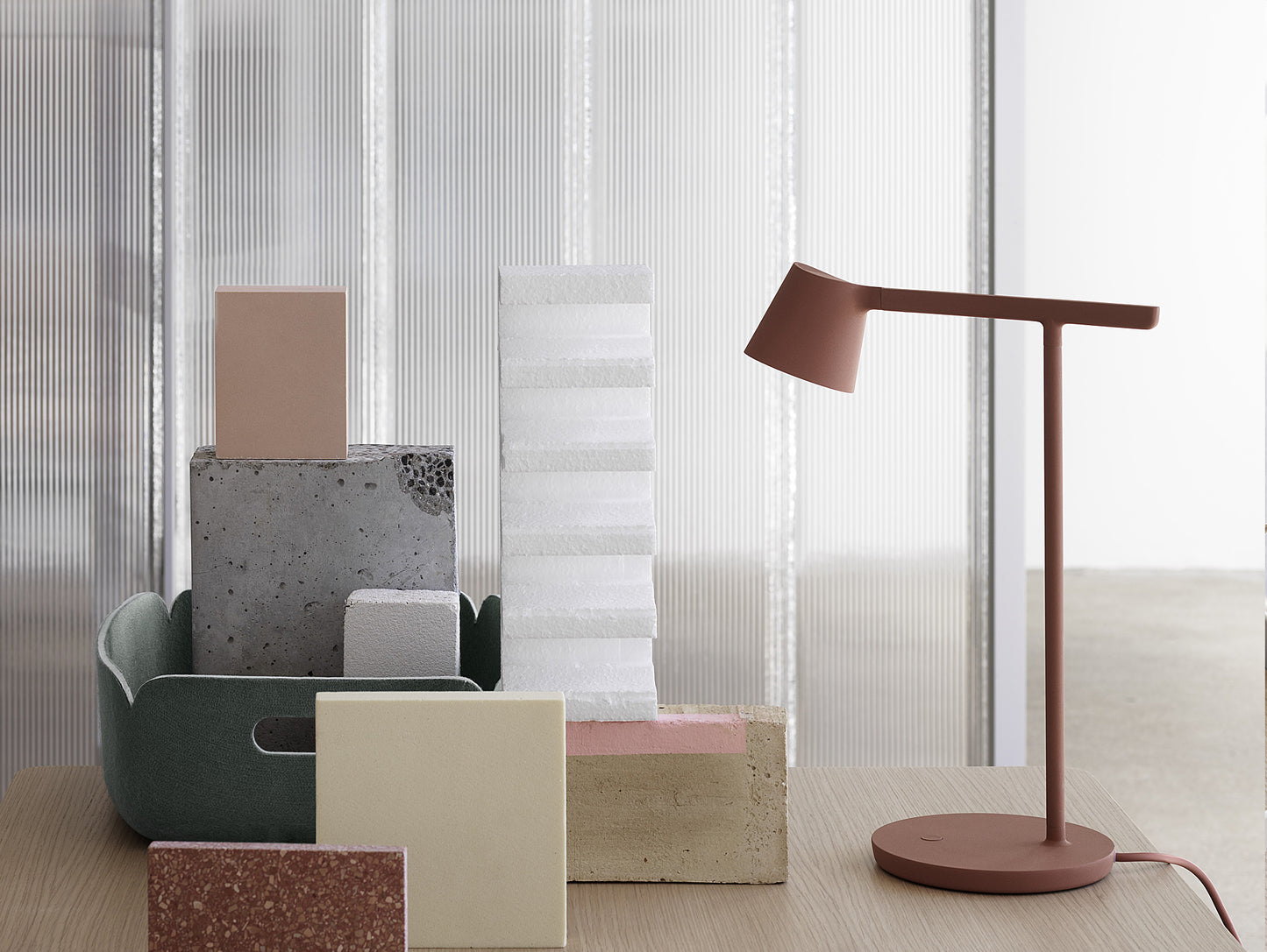 Copper Brown Tip Table Lamp by Muuto