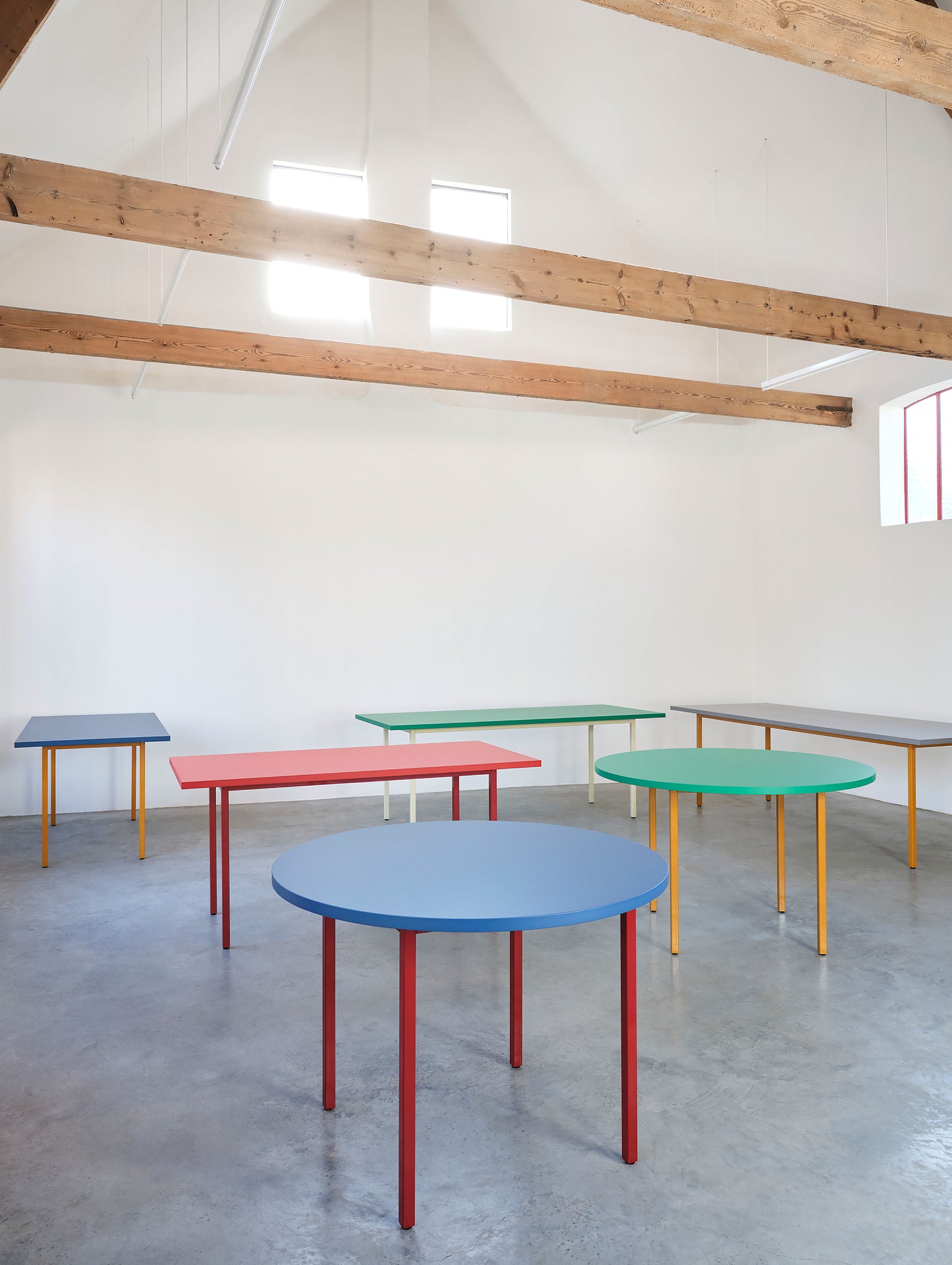 Two-Colour Table by HAY