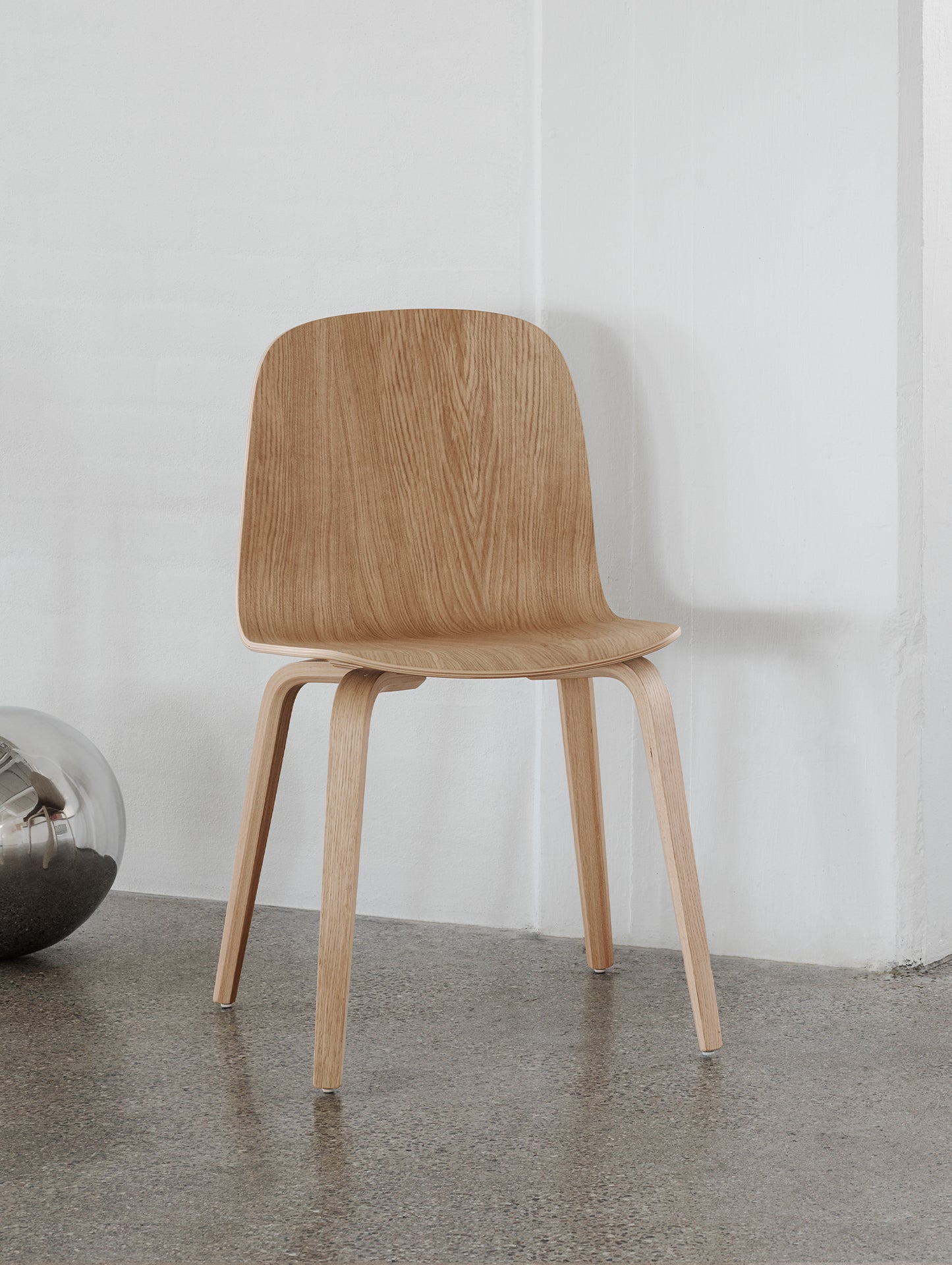 Visu Chair Wood Base by Muuto - Natural Oak