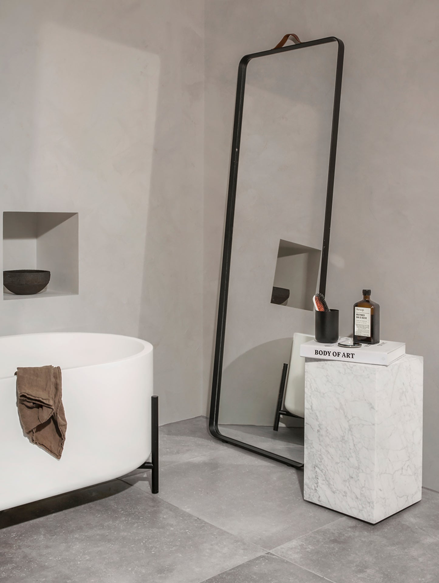 Plinth Tall - White Carrara Marble - Menu