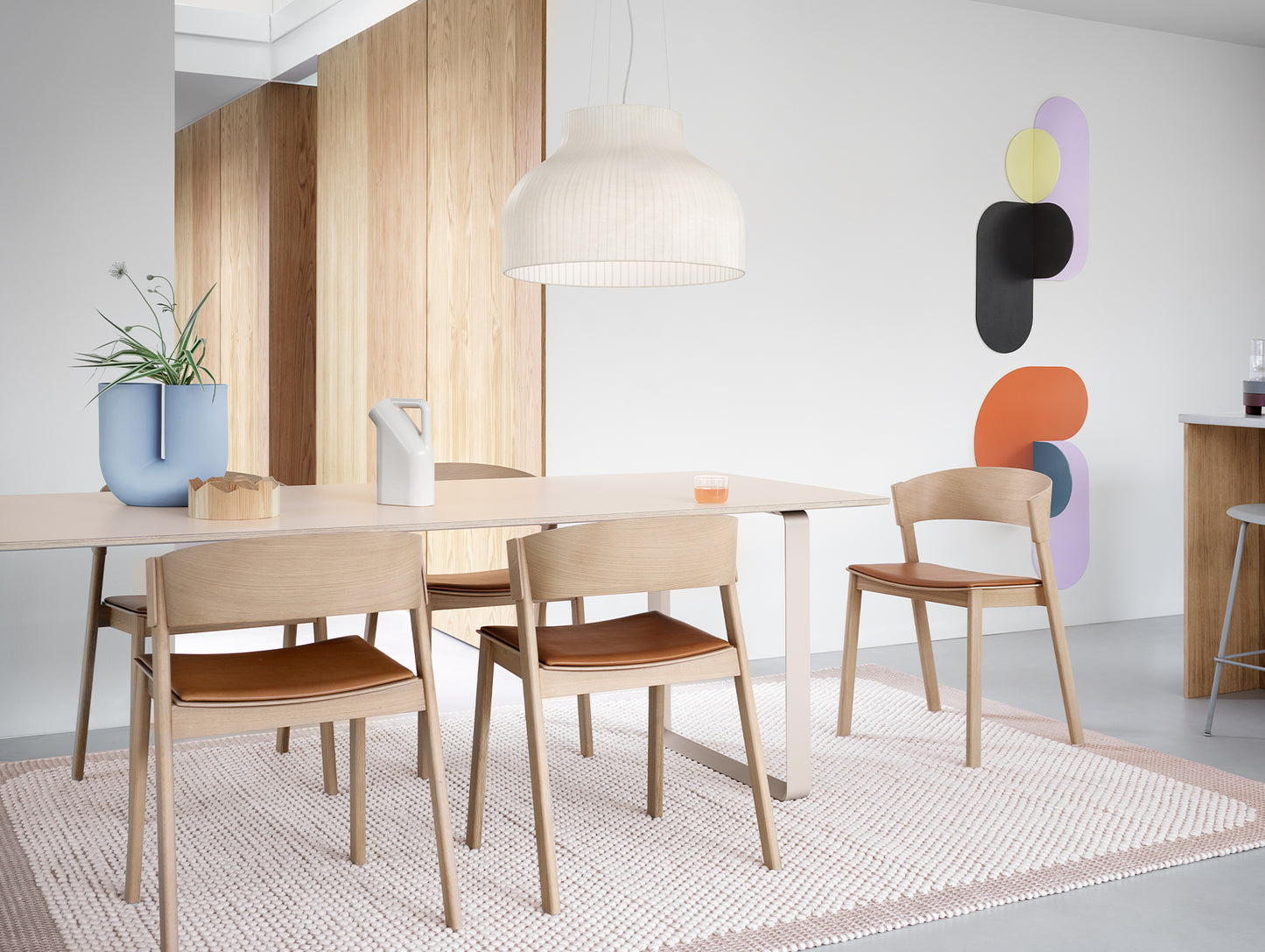 Kink Vase by Muuto - Light Blue