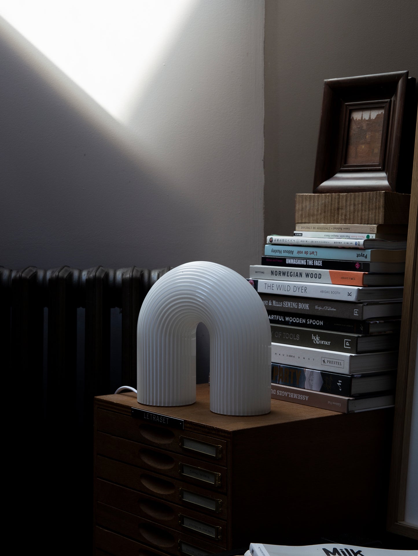 Vuelta Table Lamp