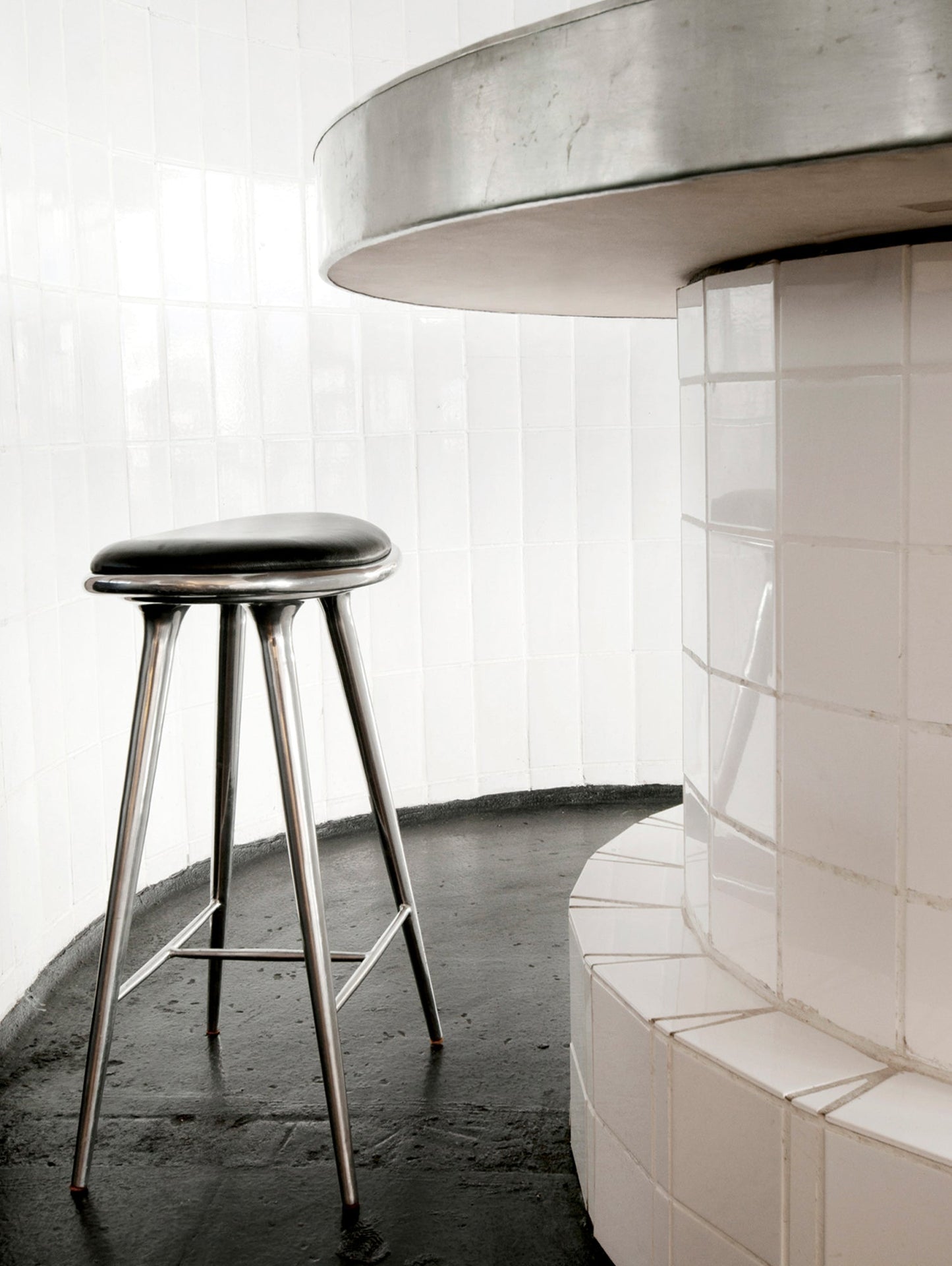 Stool by Mater - Aluminium