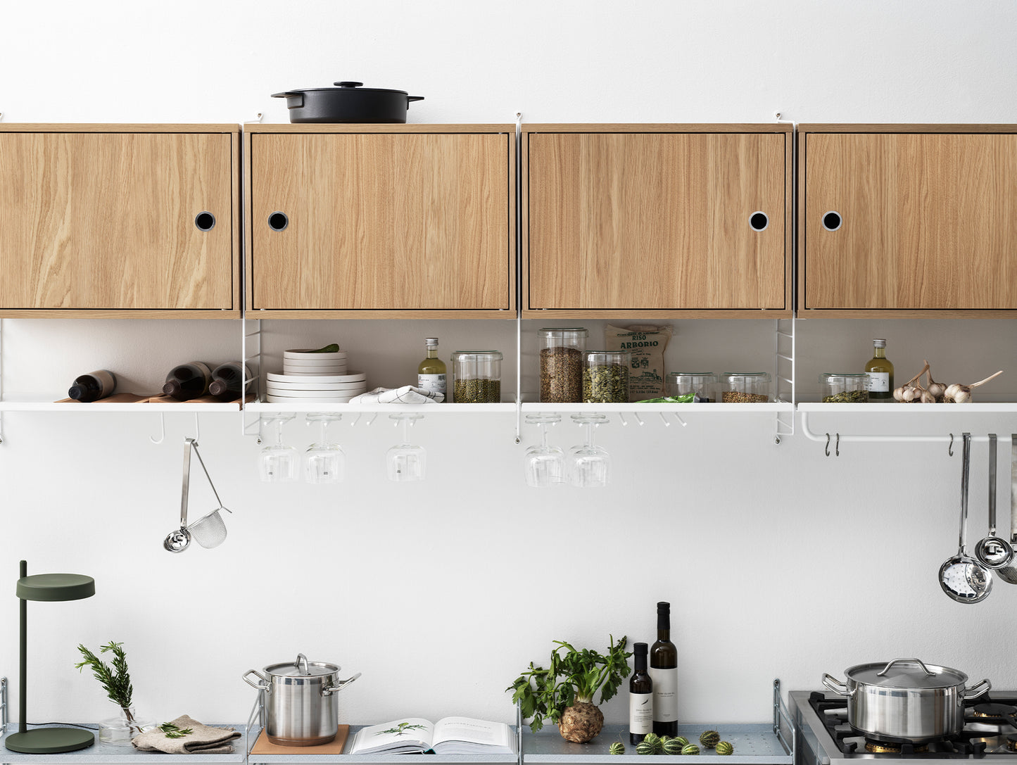 String Kitchen Combinations by String - Combination K / Oak with white panels