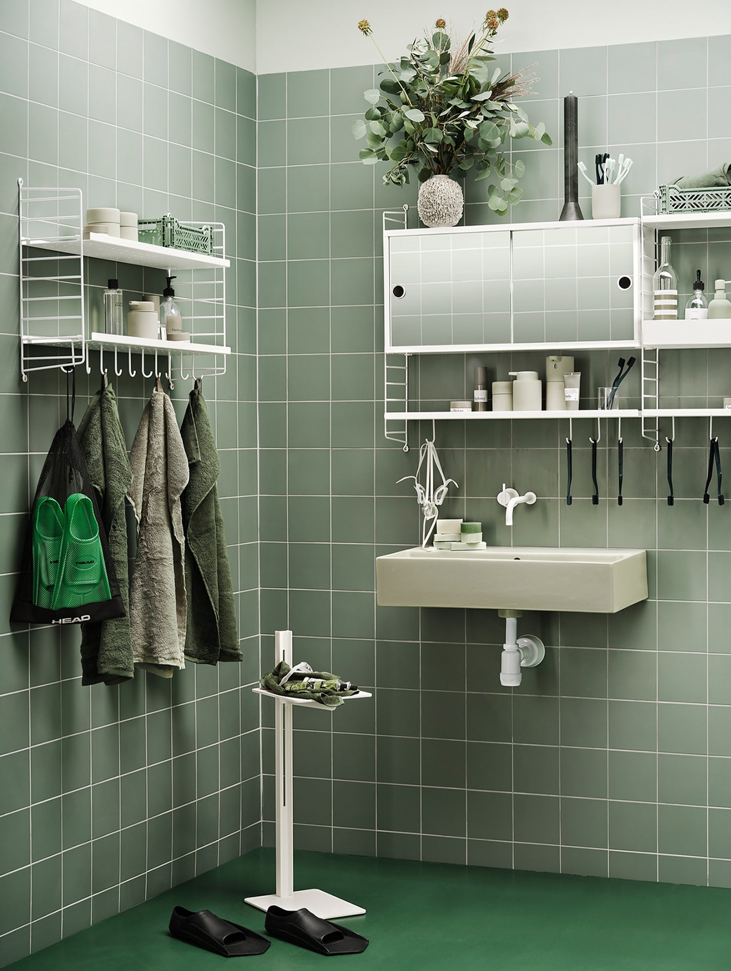 String System Mirror Cabinet by String
