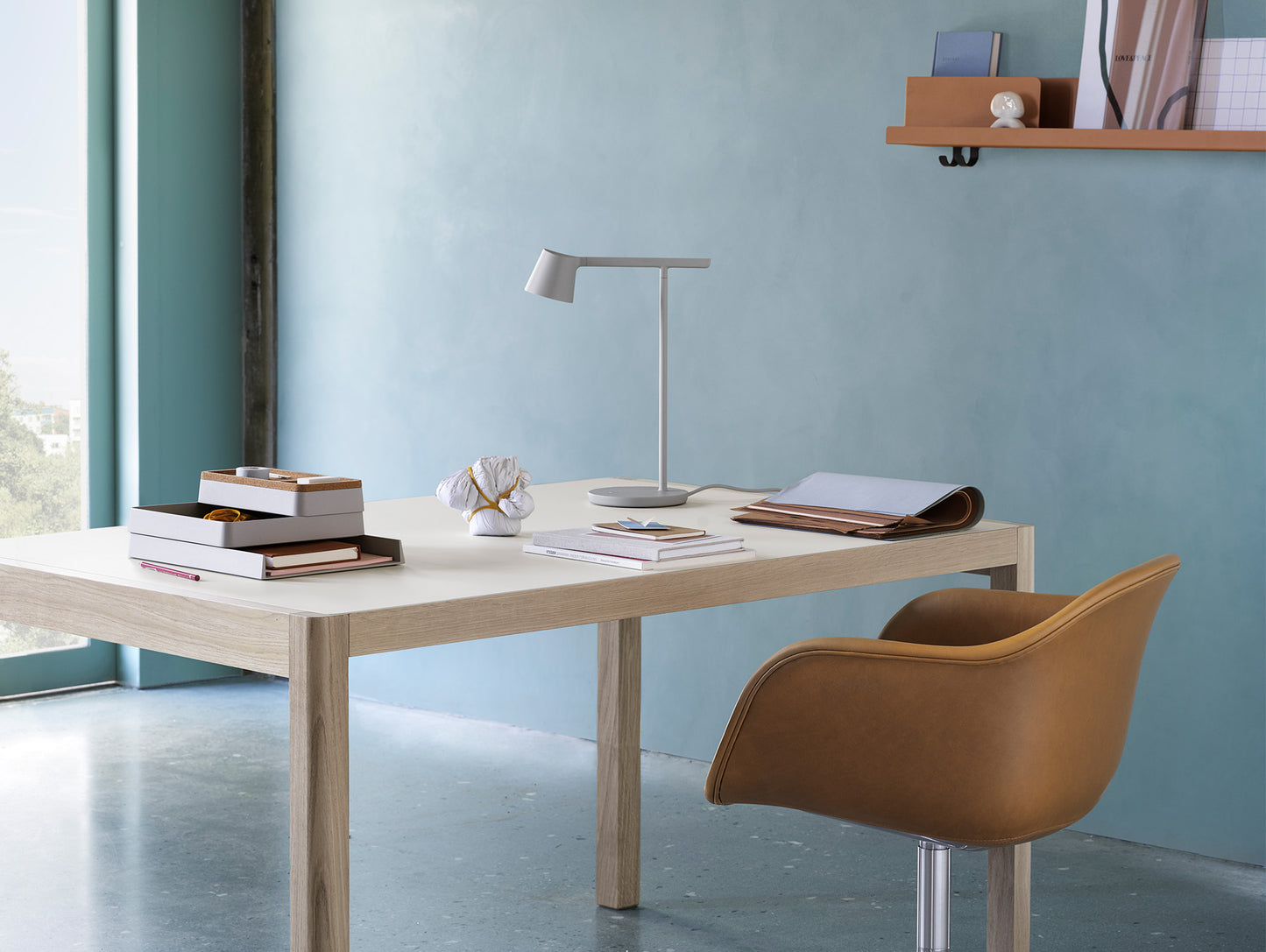 Grey Tip Table Lamp by Muuto